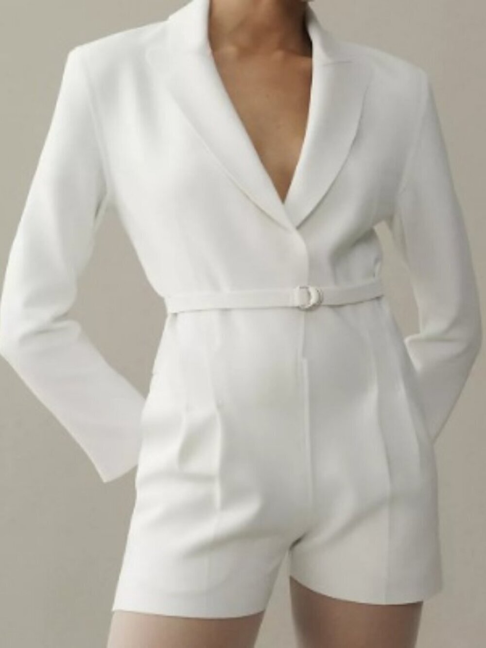 Norma Kamali Long-Sleeve Pure White V-Neck Single-Breasted Jumpsuit
